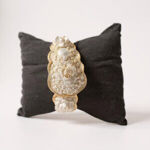 Vintage 1960s Ladies Pilgrim Hidden Wrist Watch
